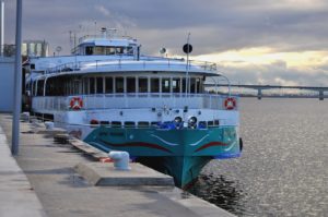 круизы из Казани на теплоходе Борис Полевой